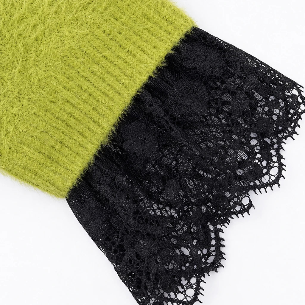 Wearbella – Sweter z odkrytymi ramionami i koronkowymi detalami