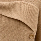 Foldelle – Sweter z asymetrycznym kołnierzem typu fold-over