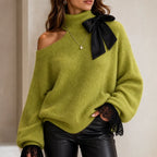Wearbella – Sweter z odkrytymi ramionami i koronkowymi detalami